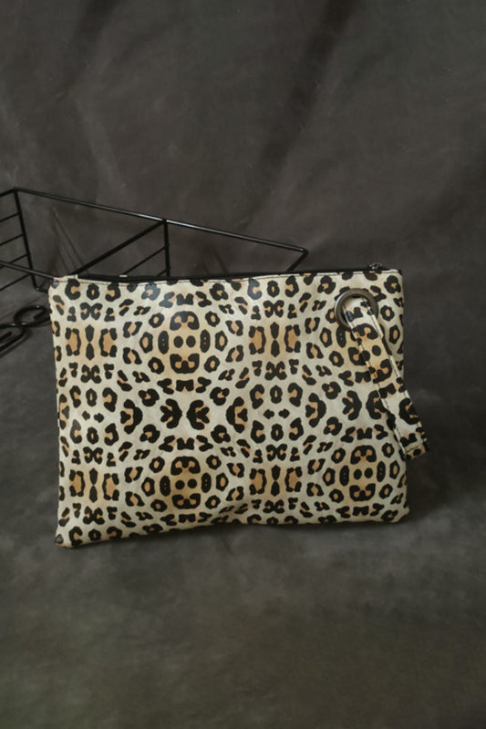 Cartera de piel sintética con diseño de leopardo